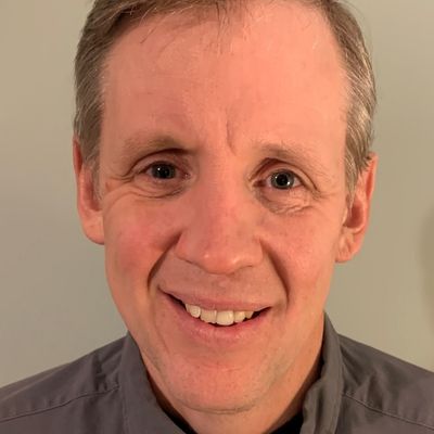 Alan Slaon headshot