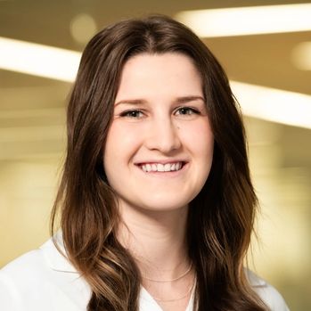 Athena Chapkis headshot