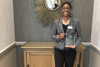 Institute of Government faculty member Suzette Arnold was recently honored at the annual conference for the Georgia Government Finance Officers Association (GGFOA). 
